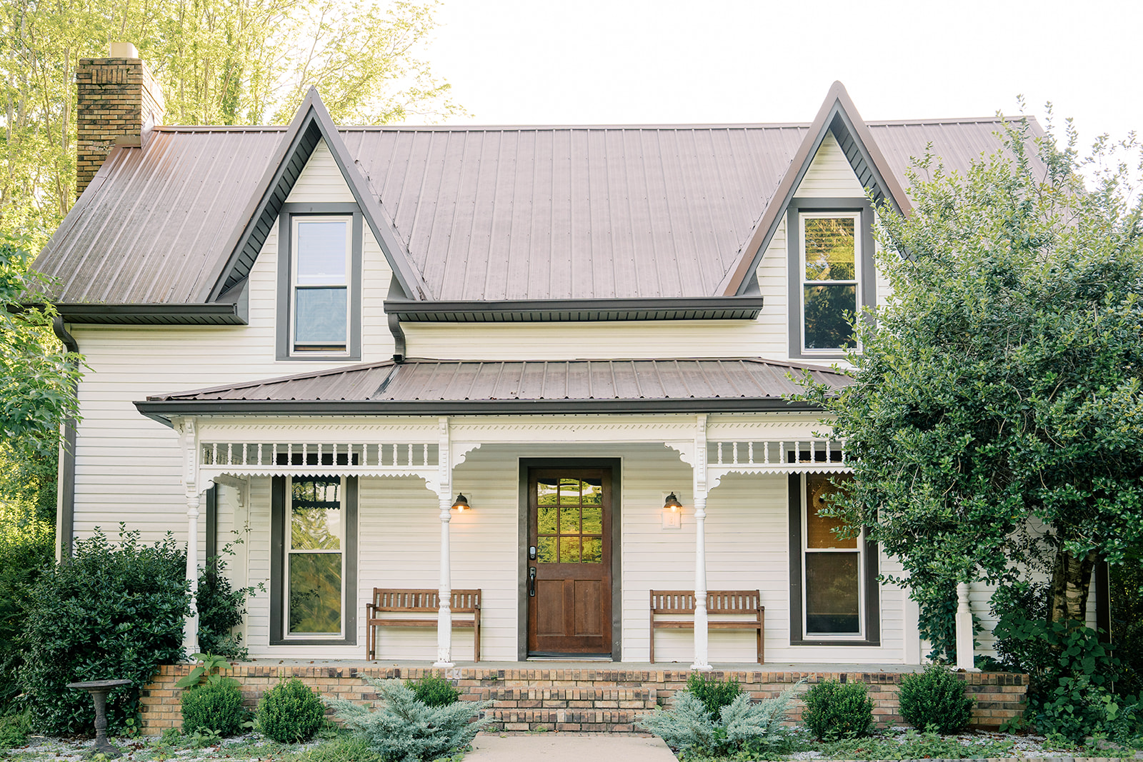 Details of the front facade and porch gardens of one of the places to elope in Nashville