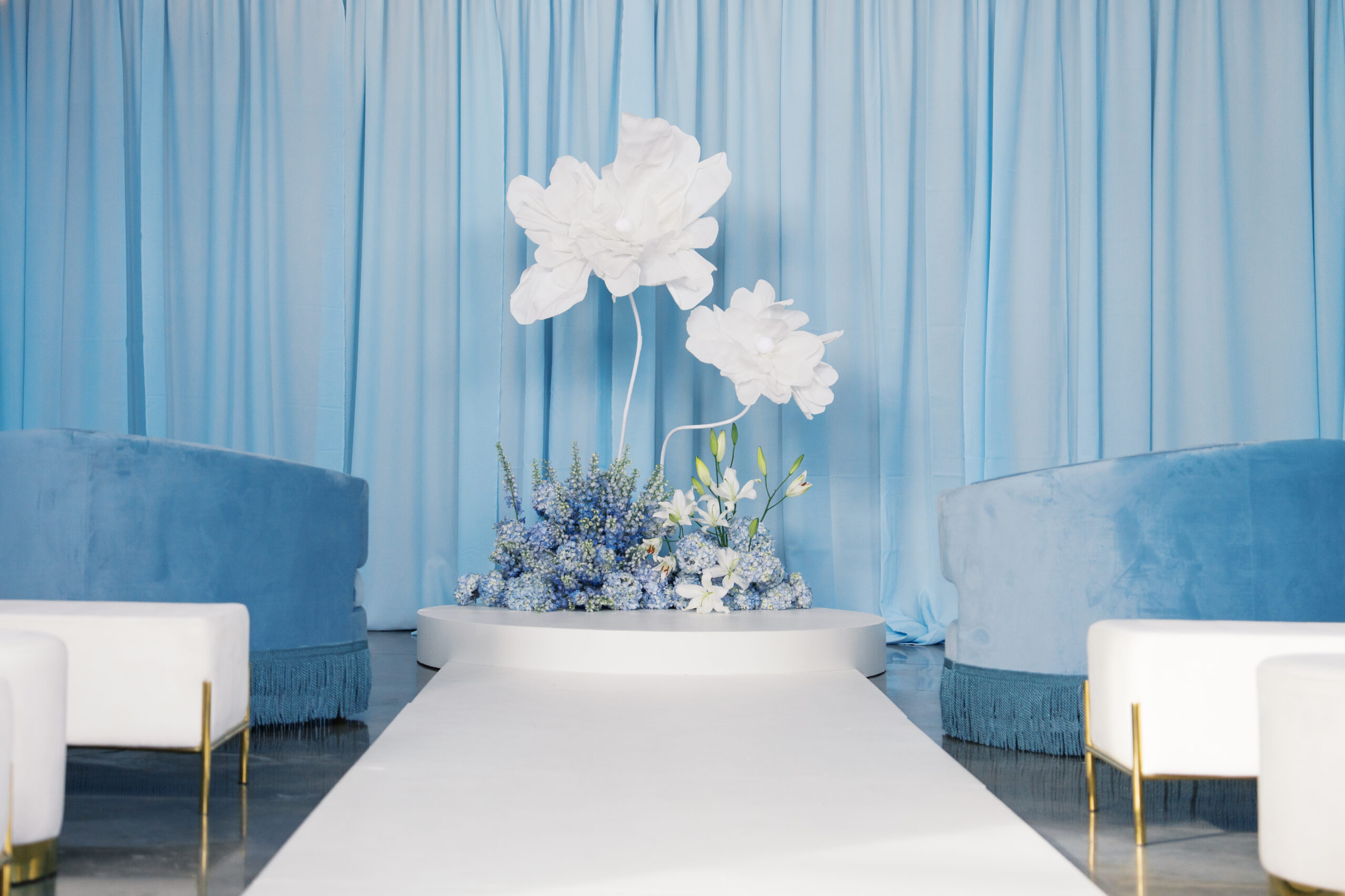 a ceremony space in nashville tennessee captured by jaimee raneigh photography