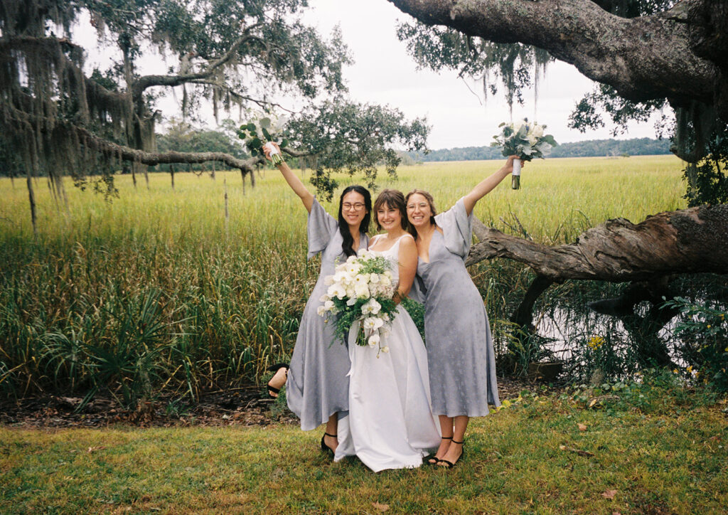 picture of the bride and her bridesmaids