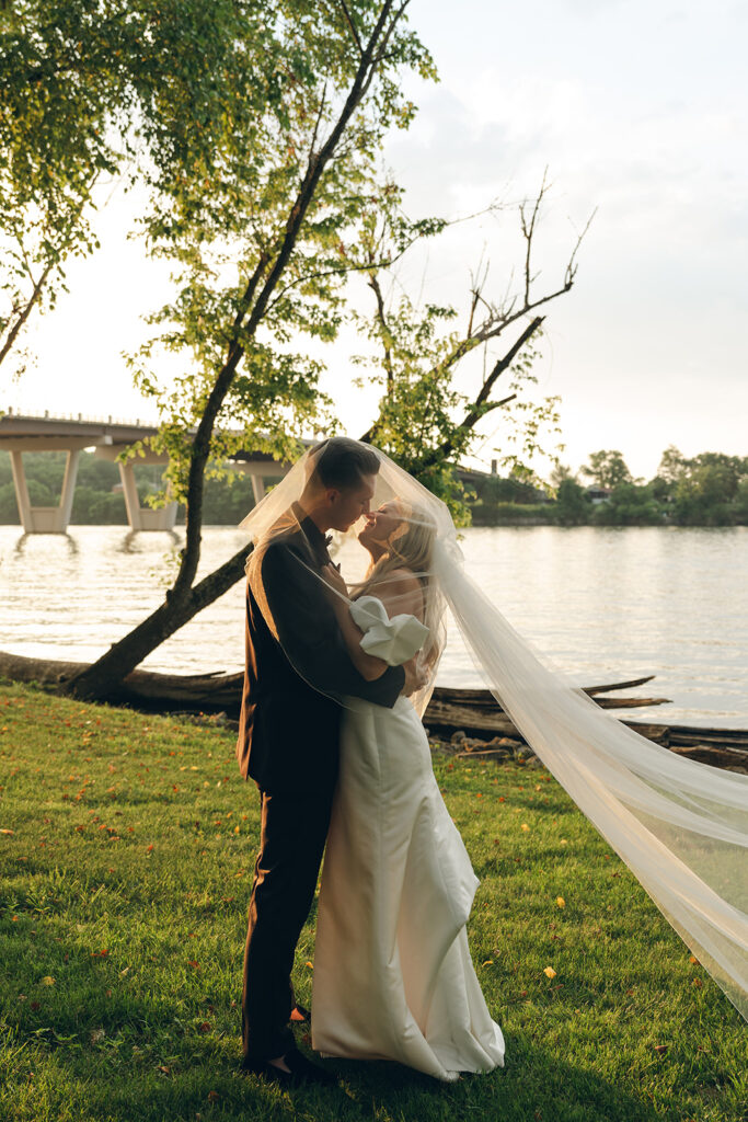 golden hour bridal portraits 