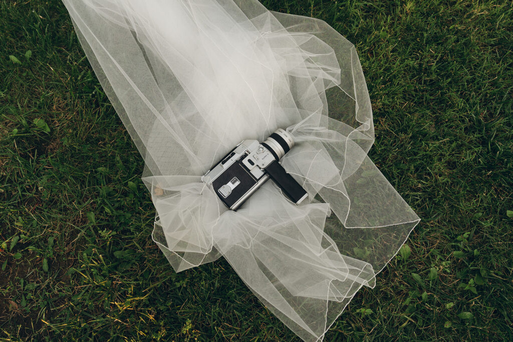 super 8 wedding film - planning your luxurious wedding