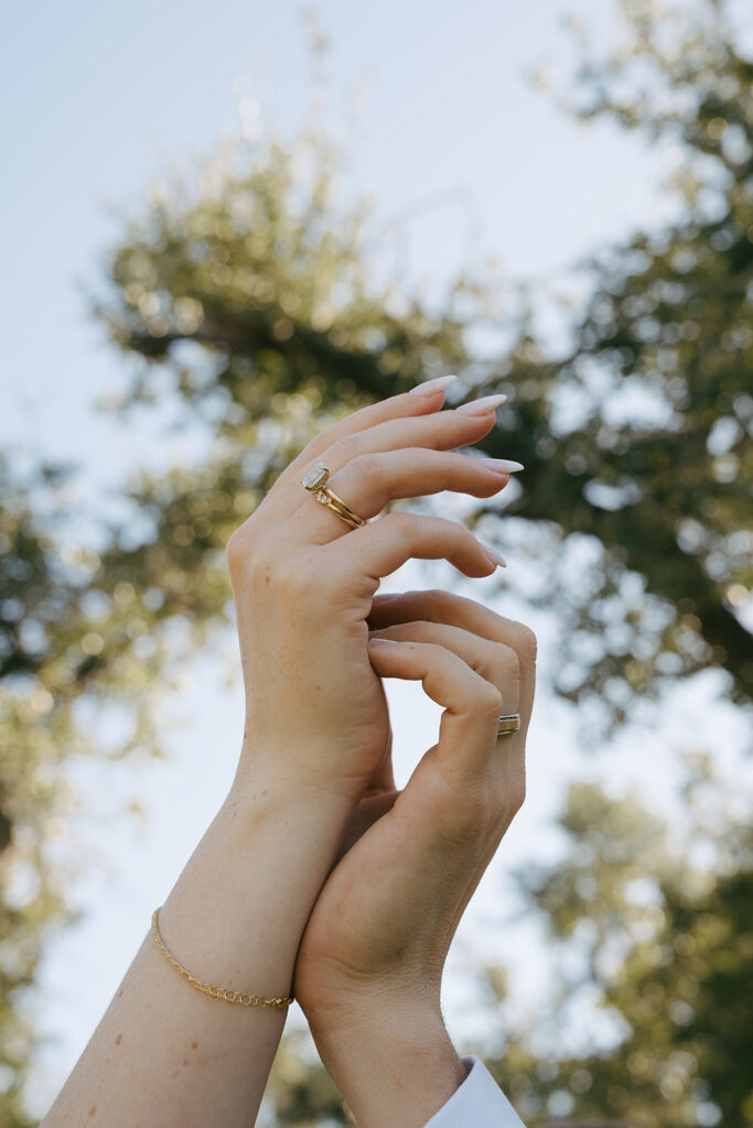 closeup of the wedding ring 