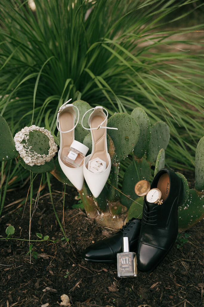 relaxed wedding day details 