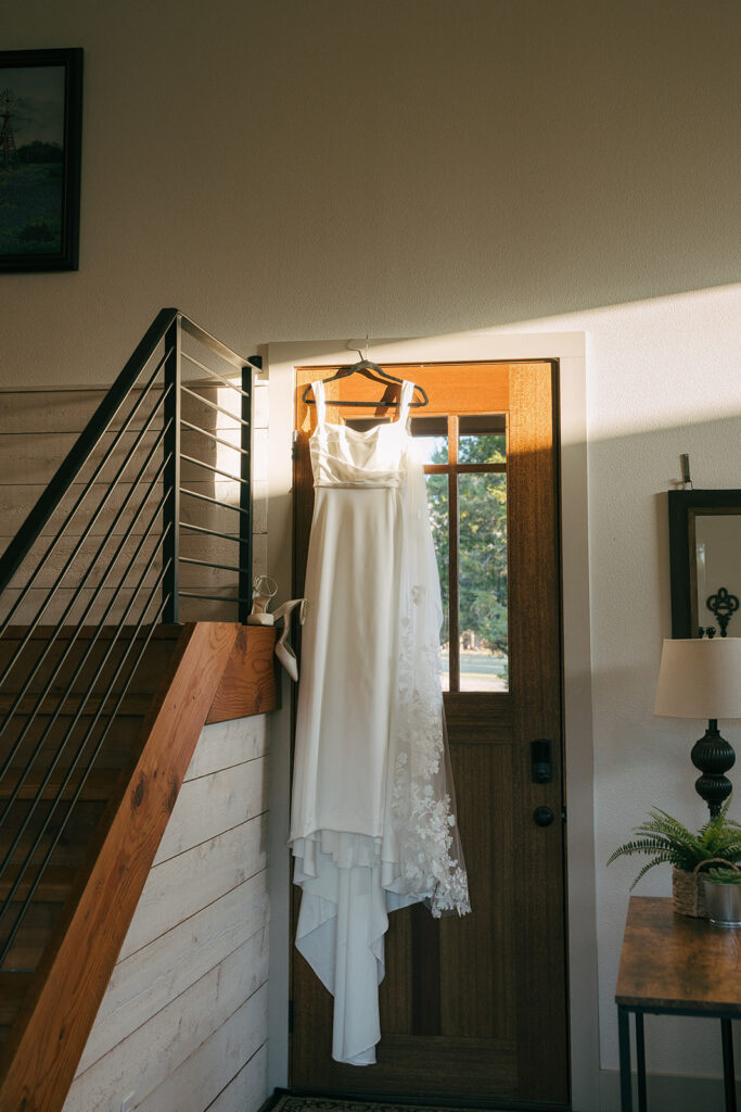 cute and elegant wedding dress 