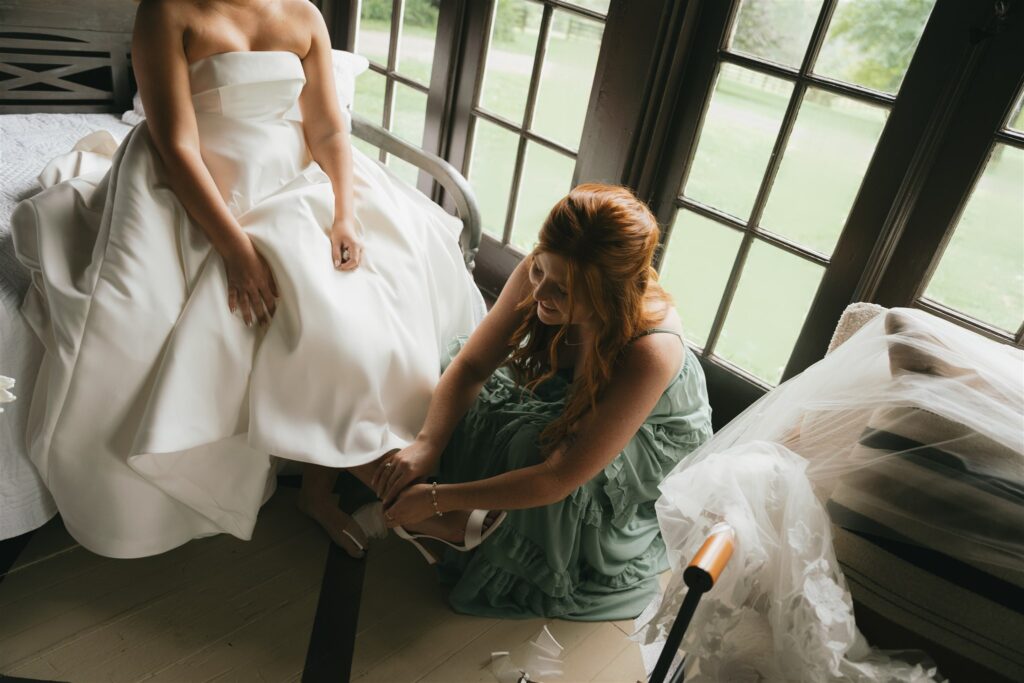 bride getting ready for her wedding ceremony 