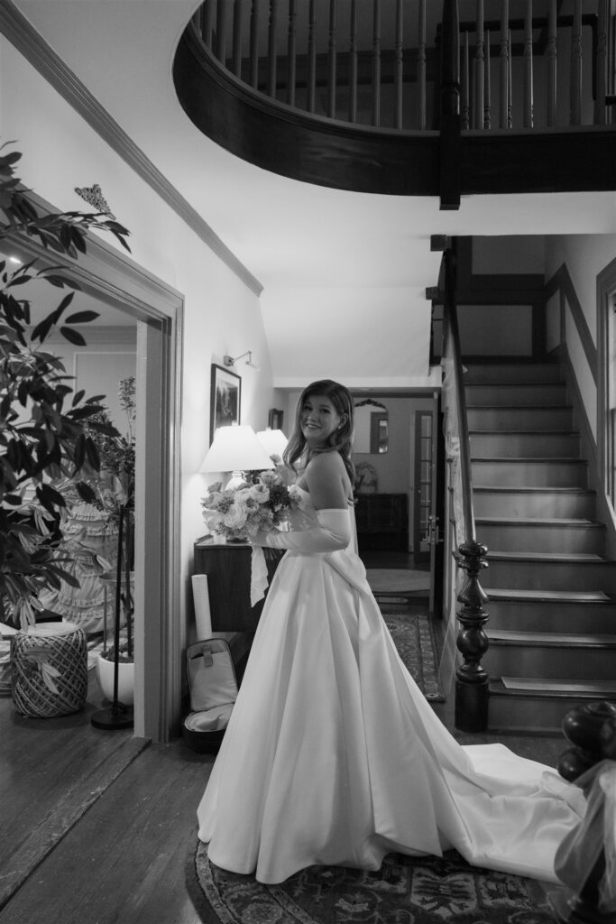 b&w picture of the bride 