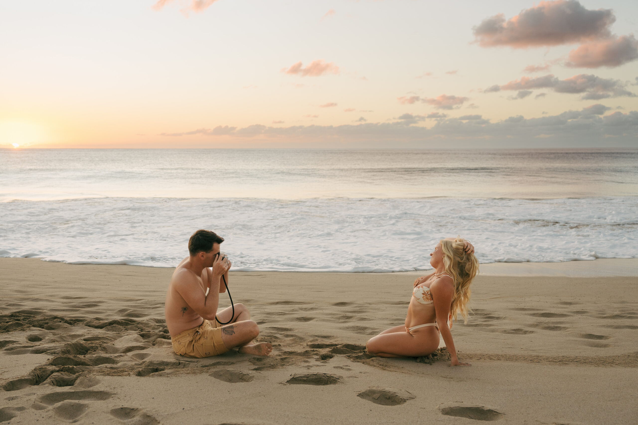documentary style couples photography on the beach