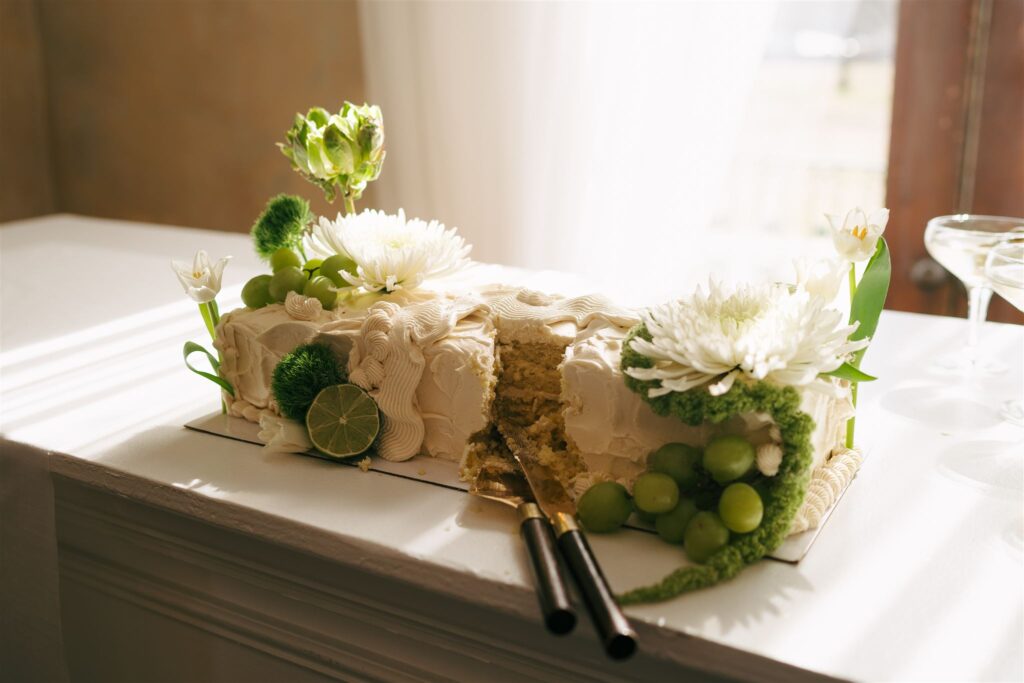 funky wedding cake cut 