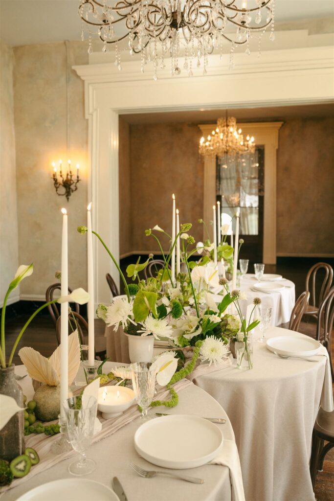 round table wedding decor